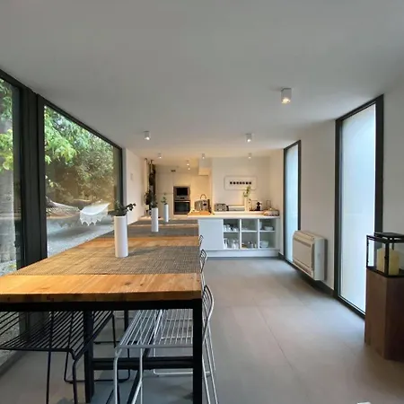House Avenue Villa